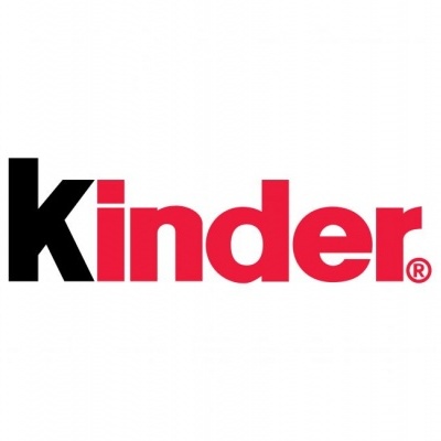 Logotipo da marca Kinder com letras pretas e vermelhas