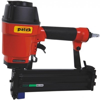 Pistola de pregos pneumática vermelha e preta com inscrições patek, MAGNESIUM e RELOAD