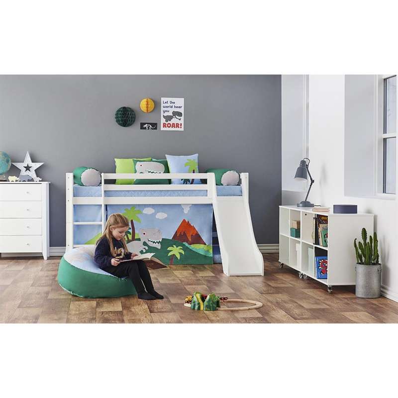 Cortina de Cama Eco Dream – Dino Quarto infantil com cama alta e escorrega, almofadas coloridas e estante de livros