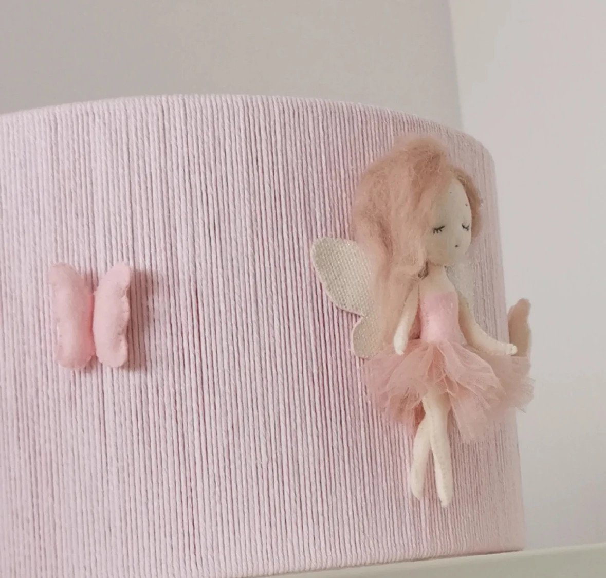 Candeeiro de Teto FADA Rosa Abajur rosa com fada de tecido e borboletas decorativas