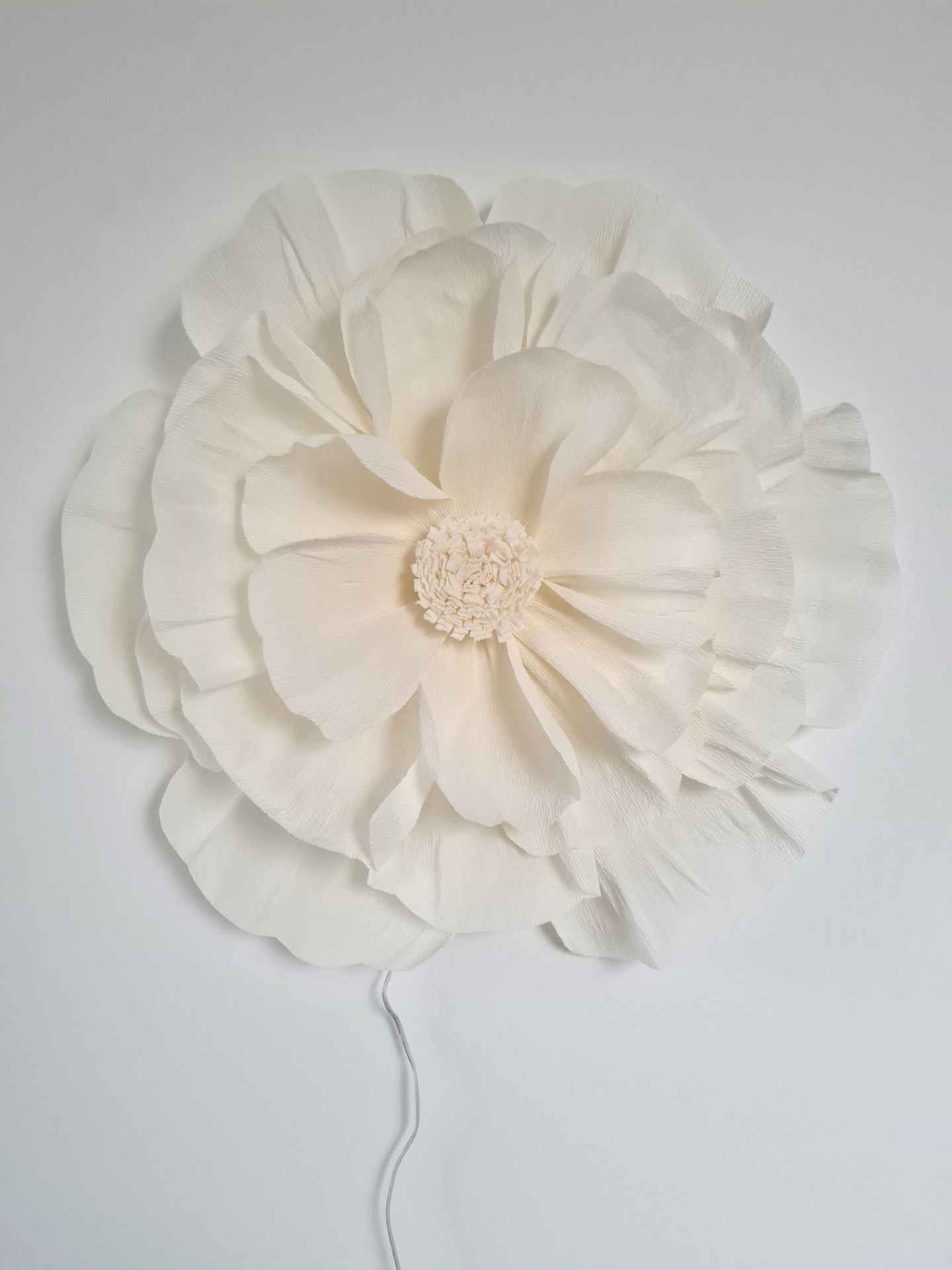 Candeeiro LED de Parede Flor Flor decorativa branca em tecido com várias camadas de pétalas