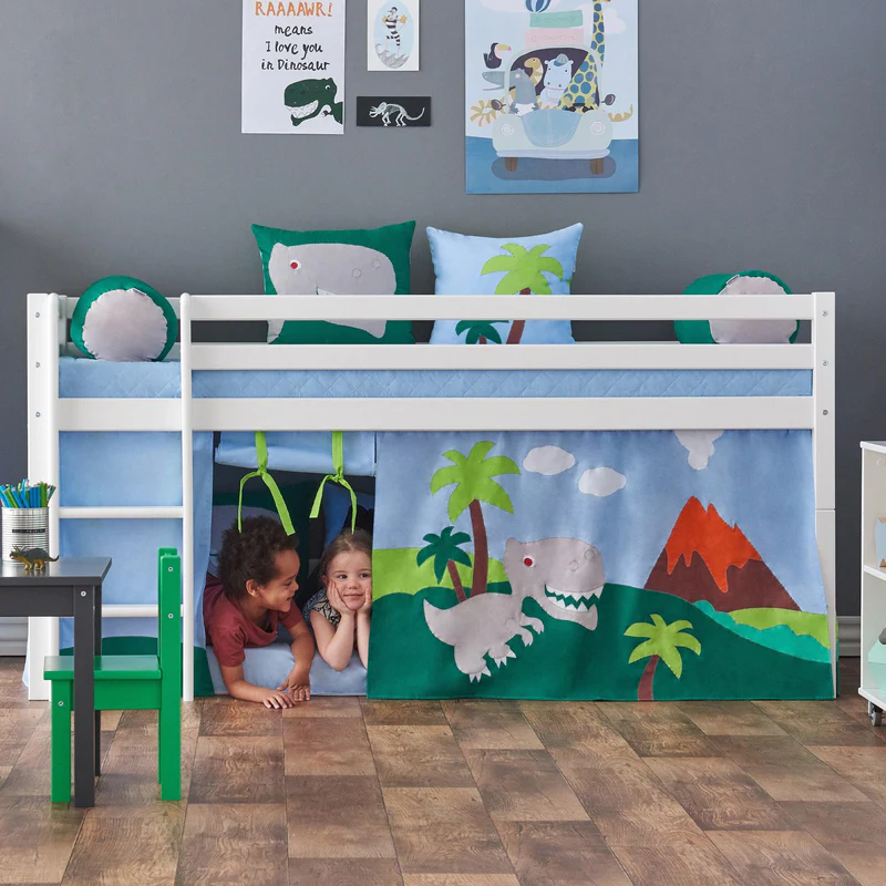 Cortina de Cama Eco Dream – Dino Cama alta branca decorada para crianças com cortina de dinossauro e almofadas coloridas