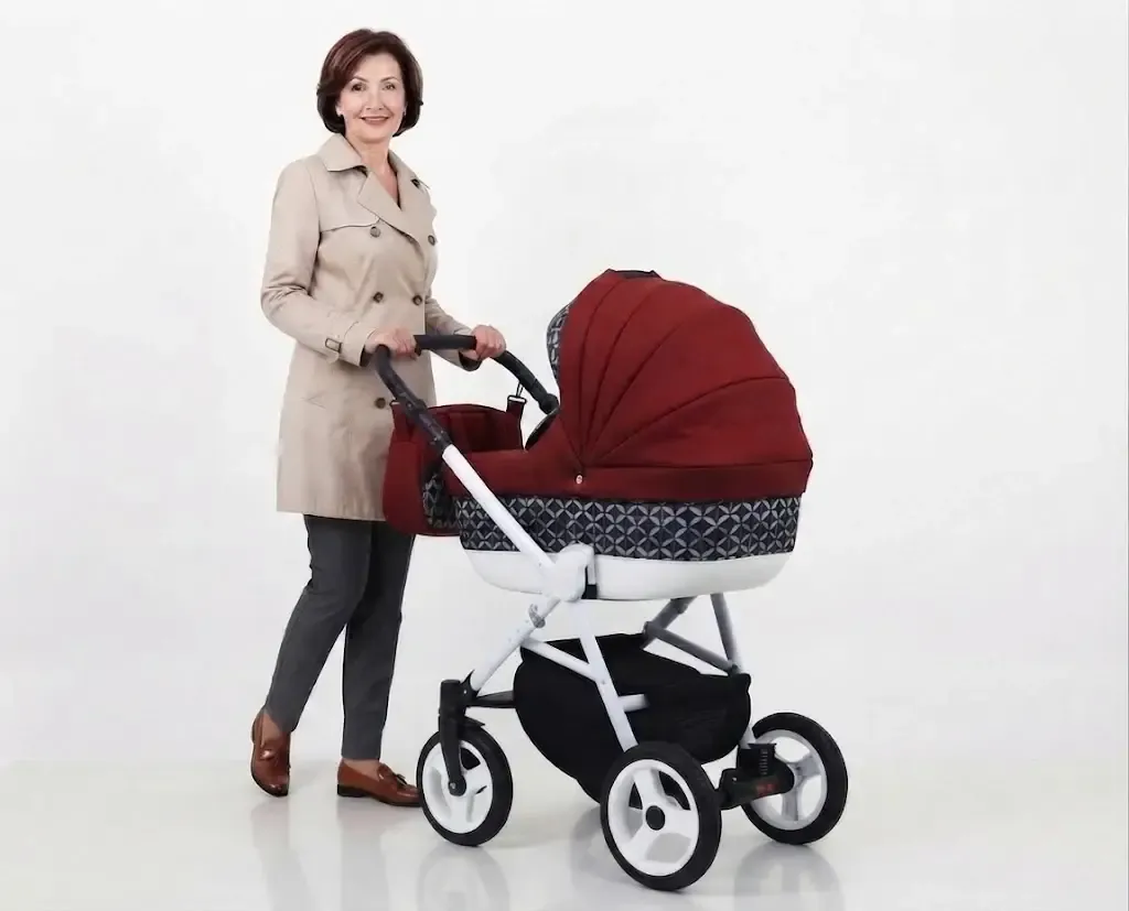Carrinho de Bebé Alu Way Vermelho Ótico 2 em 1 Mulher com carrinho de bebé vermelho com padrão geométrico