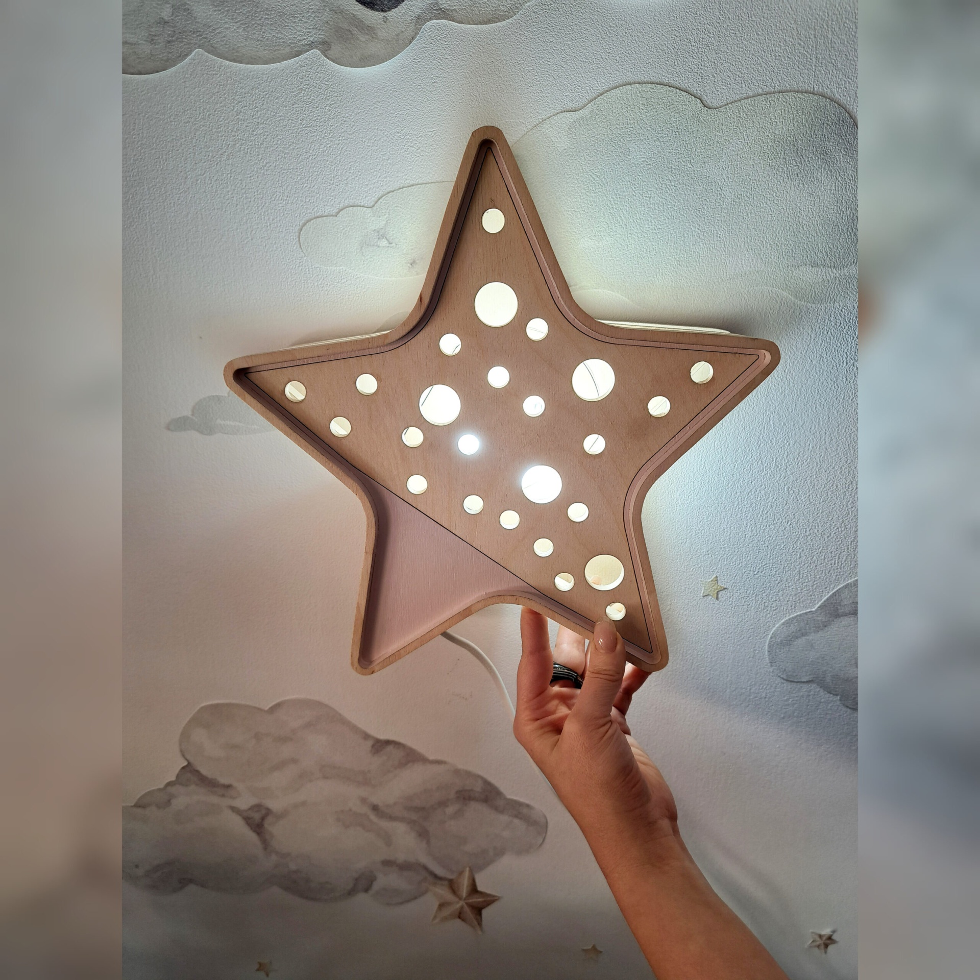 Luminária Estrela de Madeira Controlado por SMARTPHONE Luminária de parede em forma de estrela com luzes para decoração