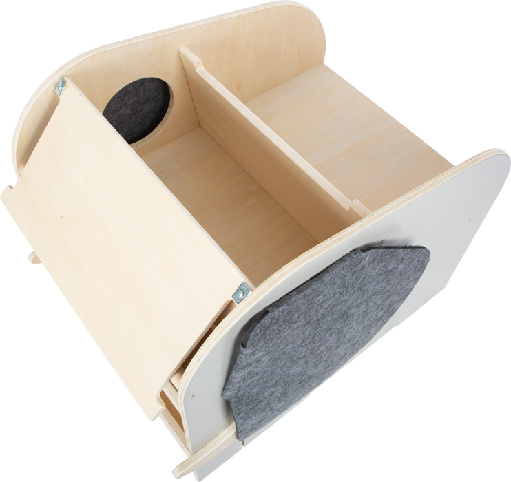 Móvel de madeira clara com divisórias internas e tecido cinza nas laterais