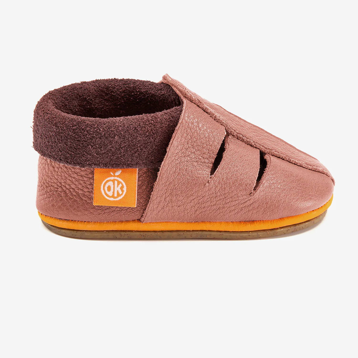 Sandália Infantil Rosa-Velho Sapato mocassim para bebé rosa com forro castanho e sola amarela