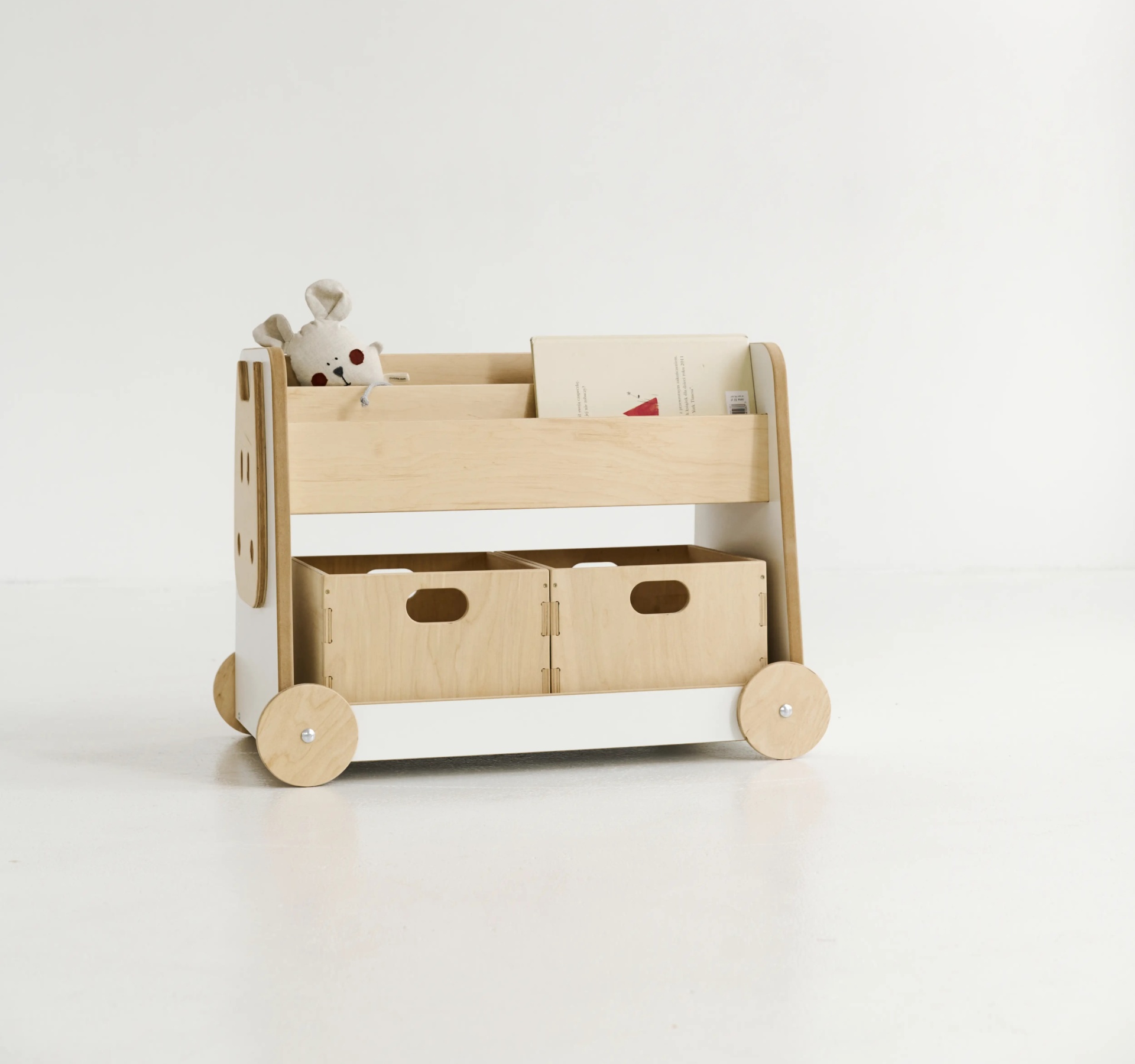 Estante de Madeira Sobre Rodas Carrinho organizador em madeira clara com rodas e caixotes para livros e brinquedos