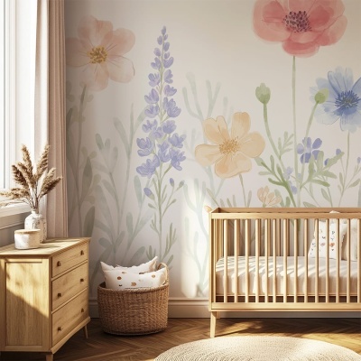 Quarto infantil com berço, cómoda e papel de parede floral