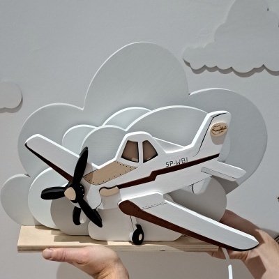 https://www.marangga.com/product/candeeiro-aviao-de-madeira-controlado-por-smartphone
