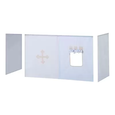 Tenda infantil branca com janela e cruz bordada