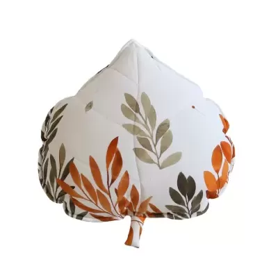 Almofada em formato de folha com padrão de folhas em tons castanhos, verde-oliva e laranja