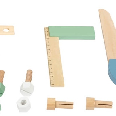 Conjunto de ferramentas de brinquedo coloridas de madeira e plástico