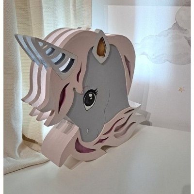 Abajur decorativo em forma de unicórnio cinza e rosa