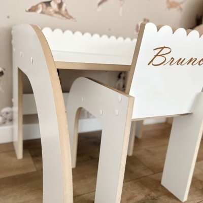 https://www.marangga.com/product/mesa-e-cadeira-infantil-personalizada-com-nome
