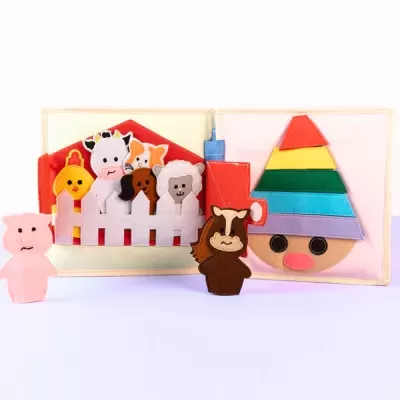 Livro de pano infantil com animais fazenda e fantoches