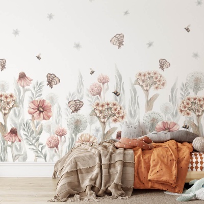 Papel de parede floral em tons suaves com cama ao lado