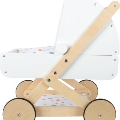 Carrinho de bebé de brinquedo em madeira clara e branca com rodas