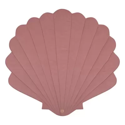 Tapete ou almofada rosa em forma de concha com costuras visíveis