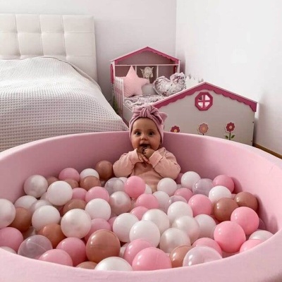https://www.marangga.com/product/parque-de-espuma-rosa-com-bolas-diversao-montessori