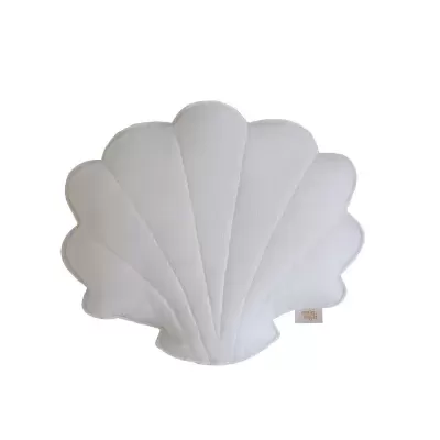 Almofada branca em formato de concha