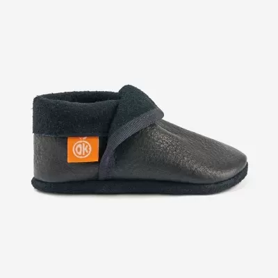 https://www.marangga.com/product/sapatinho-infantil-classico-azul-escuro