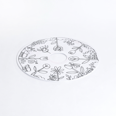 Disco branco circular com desenhos de insetos e flores a preto.