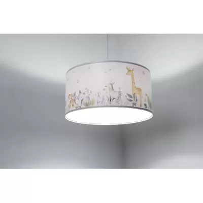 Candeeiro de teto com abajur cilíndrico branco com desenhos de animais em tons pastel