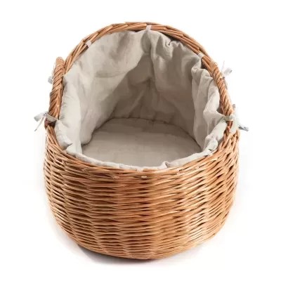 Cesto oval de vime com forro de tecido bege claro