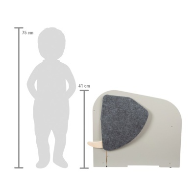 Cadeira infantil branca em madeira com assento cinza em forma de tromba de elefante