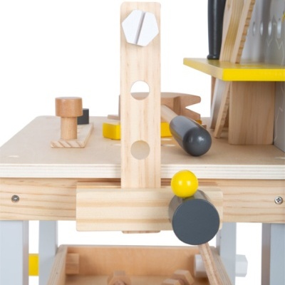 Bancada de ferramentas de madeira para criança com parafusos e martelos coloridos