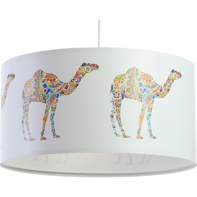 Abajur de teto branco com desenhos coloridos de camelos