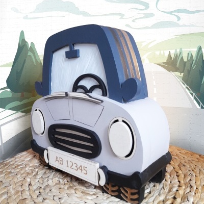 Modelo decorativo de carro azul com matrícula AB 12345 em fundo ilustrado