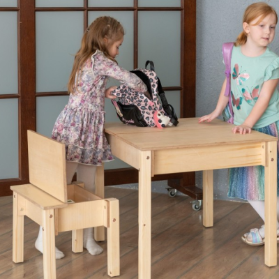 https://www.marangga.com/product/conjunto-de-mesa-e-cadeira-infantil-com-arrumacao