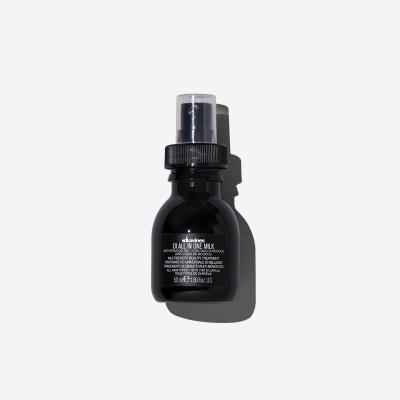 frasco preto de spray OI ALL IN ONE MILK da Davines