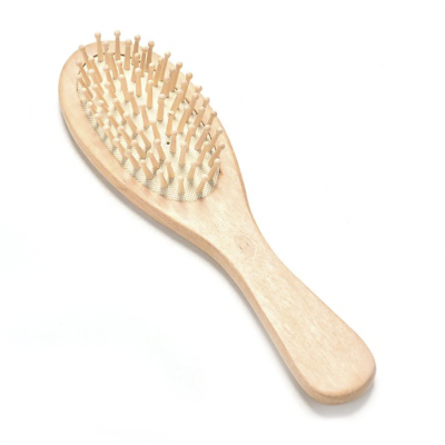 Escova de cabelo de madeira com cerdas largas e esferas nas pontas
