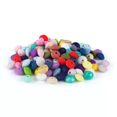 Contas de plástico coloridas ovaladas com furo central