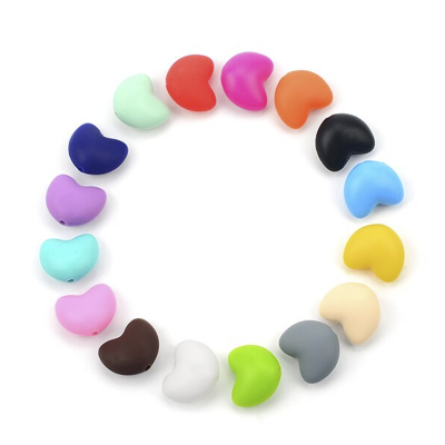 Conta em formato de feijão, várias cores, dispostas em círculo