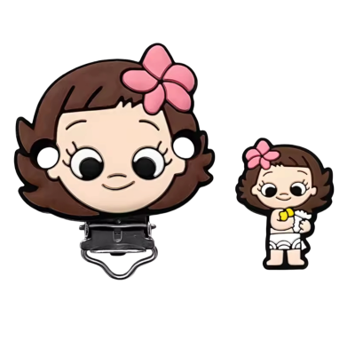 Dois acessórios em forma de personagem feminina com flor rosa e cabelo castanho
