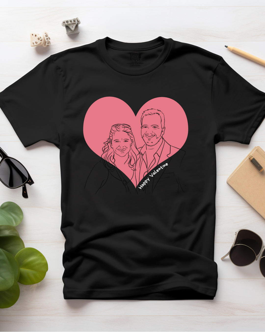 T-shirt Valentine T-shirt preta com desenho de coração rosa e duas pessoas desenhadas com texto Happy Valentine
