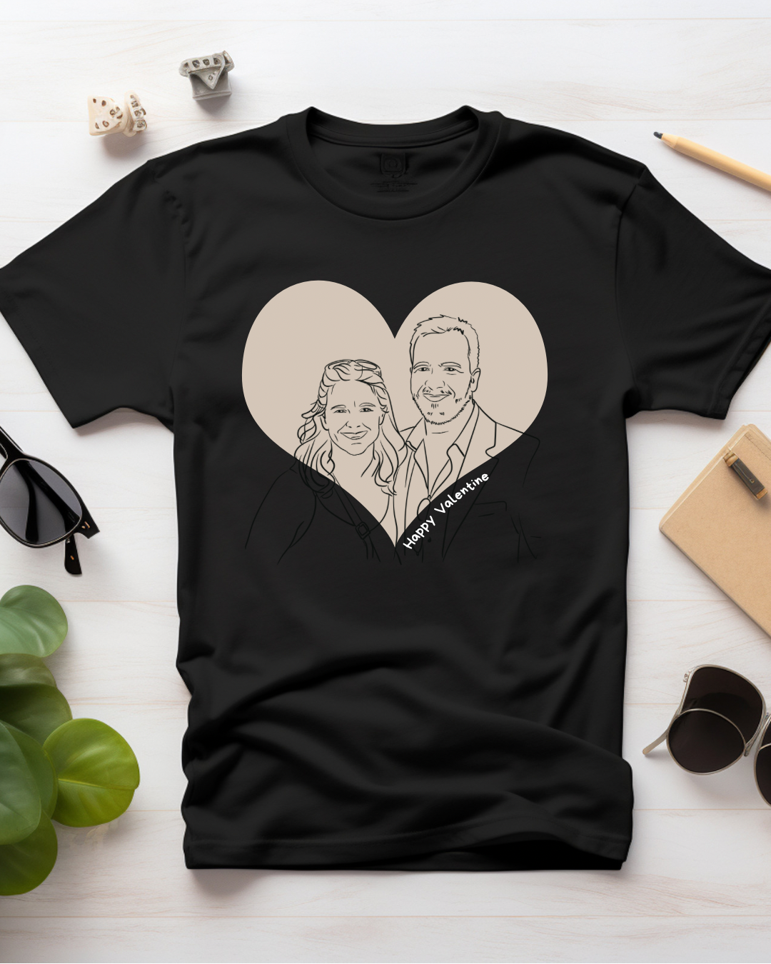 T-shirt Valentine T-shirt preta com estampa de coração e casal desenhado a traço.