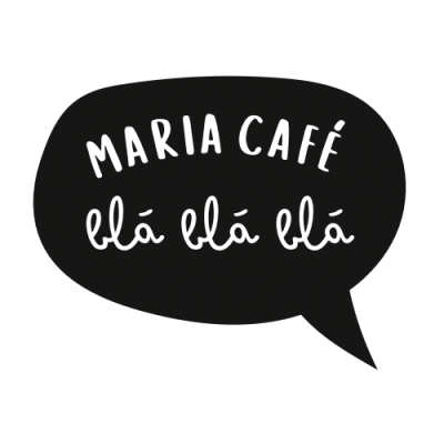 Bolha de diálogo preta com texto branco 'MARIA CAFÉ blá blá blá'