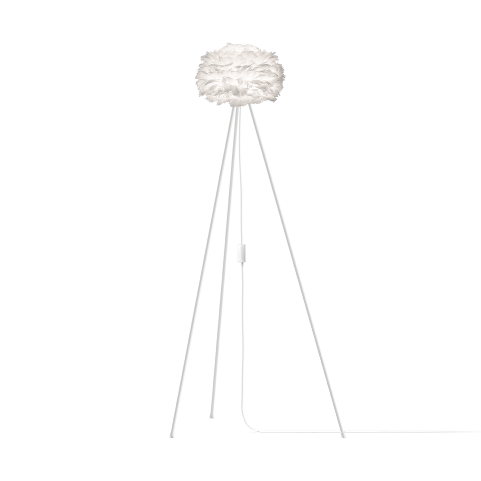 Candeeiro de pé branco com cúpula de penas e tripé