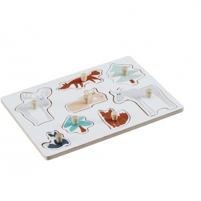 Quebra-cabeça de madeira infantil com peças em forma de animais e pegas de madeira.