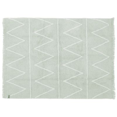 Tapete verde água com padrão geométrico branco e franjas