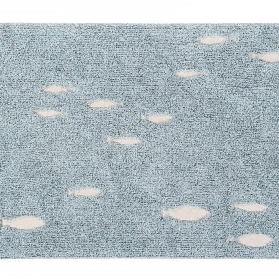 Tapete de banho azul claro com franjas brancas e padrões brancos