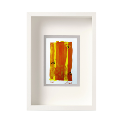Quadro com pintura abstrata em amarelo e laranja com moldura branca