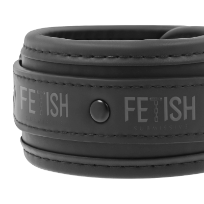 Pulseira preta com botão de pressão e texto FETISH SUBMISSIVE