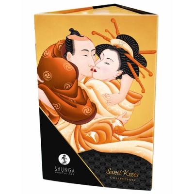 Embalagem triangular com casal em arte japonesa e textos Shunga Erotic Art e Sweet Kisses Collection