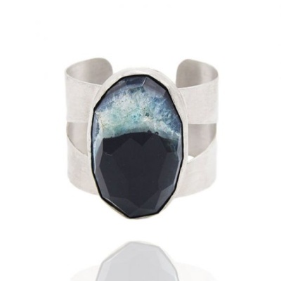 Pulseira em prata com pedra preta e azul