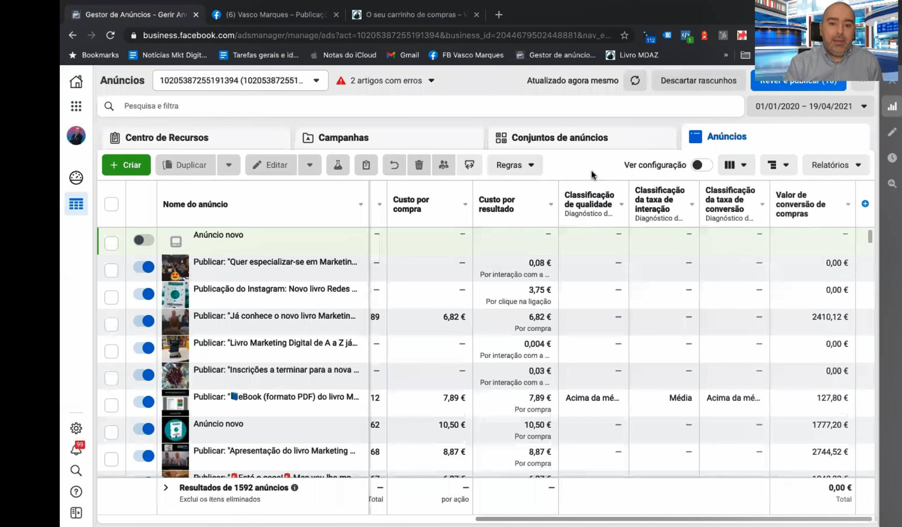 Master Redes Sociais 360 Página de tabela de anúncios com várias métricas e imagem de um homem em videochamada